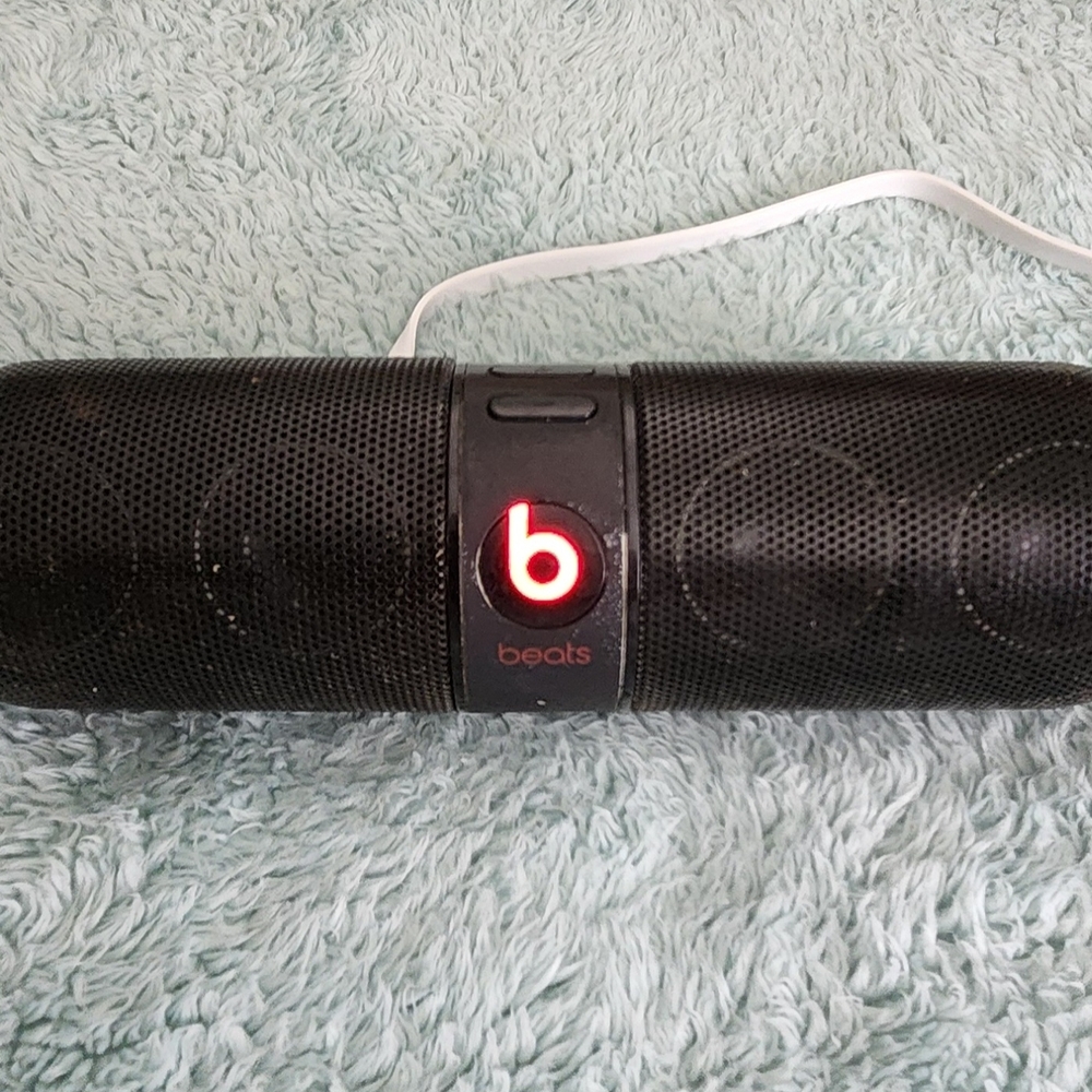 Beats by Dre Black Bluetooth Speaker